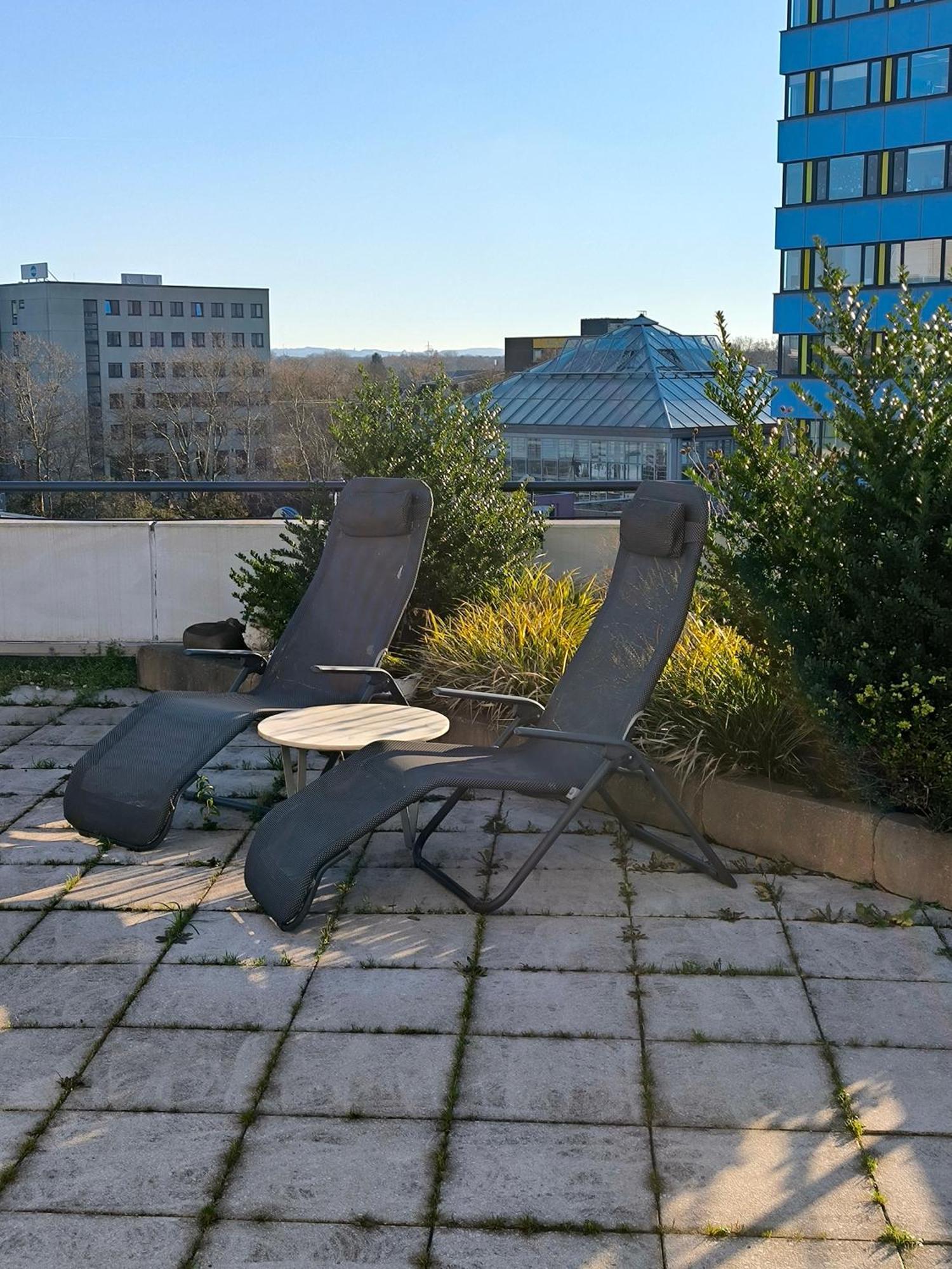 Im Herzen Von Wiesdorf- Blick Auf Das Bayer-Kreuz -Appartement Mit 2 Schlafzimmern-Fuer 3 Personen -Zentral Gelegen - Friedrich Ebert Platz 5A , 4Te Etage - Dachterrasse Und Sauna - Kaution Pflicht - Leverkusen Eksteriør billede